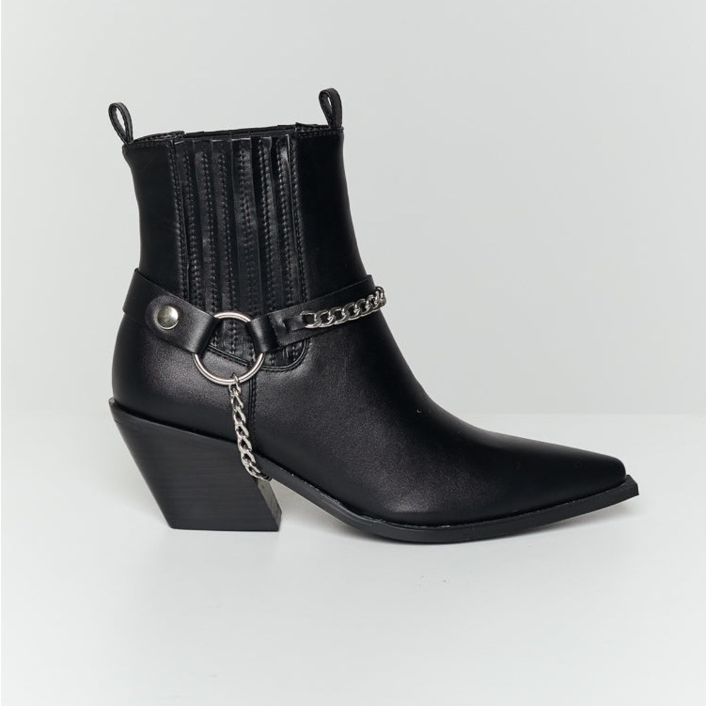 Size 6 Billini Boot 👢